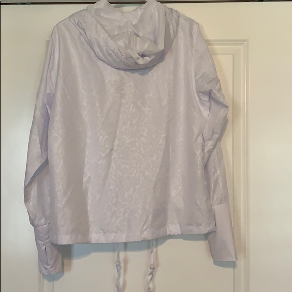 ZIYA- New with Tags! White zip up windbreaker! - Picture 6 of 9